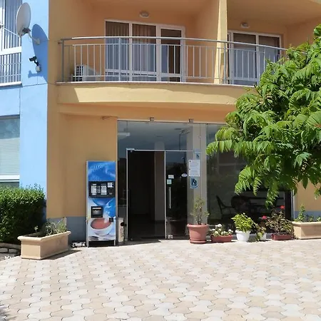 公寓 Livi Paradise 阳光海滩